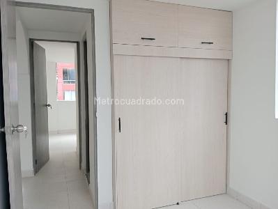 Apartamento de 3 alcobas en venta en La America, Medellín, 54 m² · foto 9 de 18