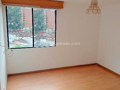 Apartamento de 3 alcobas en venta en Laureles, Medellín, 135 m² · foto 12 de 19