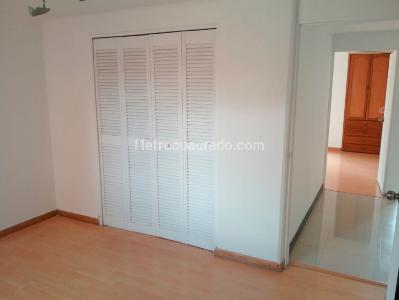 Apartamento de 3 alcobas en venta en Laureles, Medellín, 135 m² · foto 13 de 19