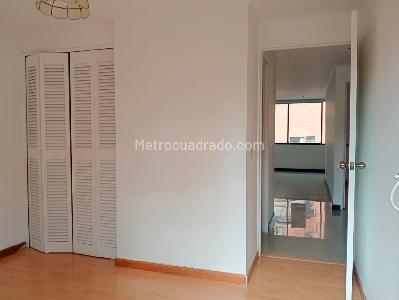 Apartamento de 3 alcobas en venta en Laureles, Medellín, 135 m² · foto 16 de 19