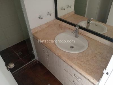 Apartamento de 3 alcobas en venta en Laureles, Medellín, 135 m² · foto 18 de 19