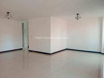 Apartamento de 3 alcobas en venta en Laureles, Medellín, 135 m² · foto 3 de 19