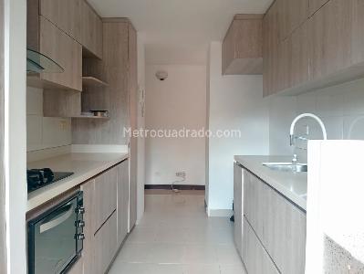 Apartamento de 3 alcobas en venta en Laureles, Medellín, 135 m² · foto 7 de 19