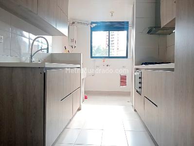 Apartamento de 3 alcobas en venta en Laureles, Medellín, 135 m² · foto 8 de 19
