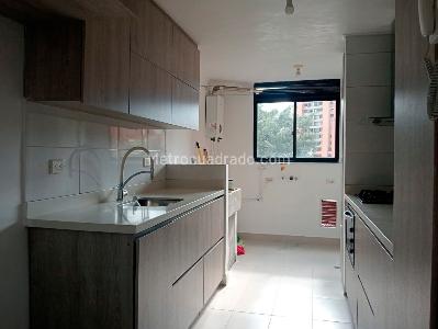 Apartamento de 3 alcobas en venta en Laureles, Medellín, 135 m² · foto 9 de 19