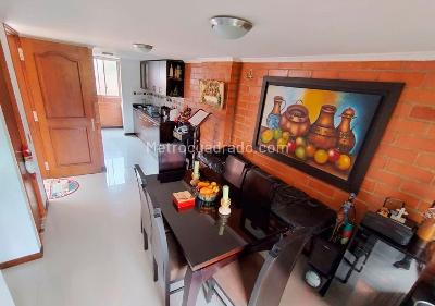 Casa en venta en Belen, Medellín · foto 2 de 14