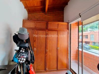 Casa en venta en Belen, Medellín · foto 8 de 14