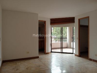 Apartamento de 3 alcobas en venta en Laureles, Medellín, 131 m² · foto 10 de 19