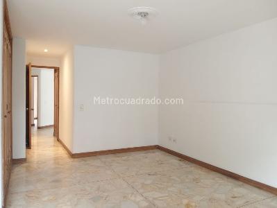 Apartamento de 3 alcobas en venta en Laureles, Medellín, 131 m² · foto 12 de 19