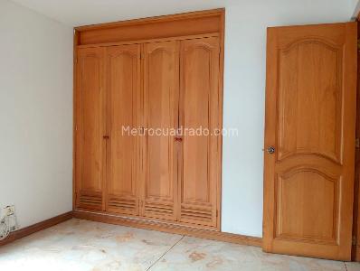 Apartamento de 3 alcobas en venta en Laureles, Medellín, 131 m² · foto 14 de 19