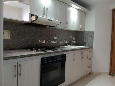 Apartamento de 3 alcobas en venta en Laureles, Medellín, 131 m² · foto 5 de 19