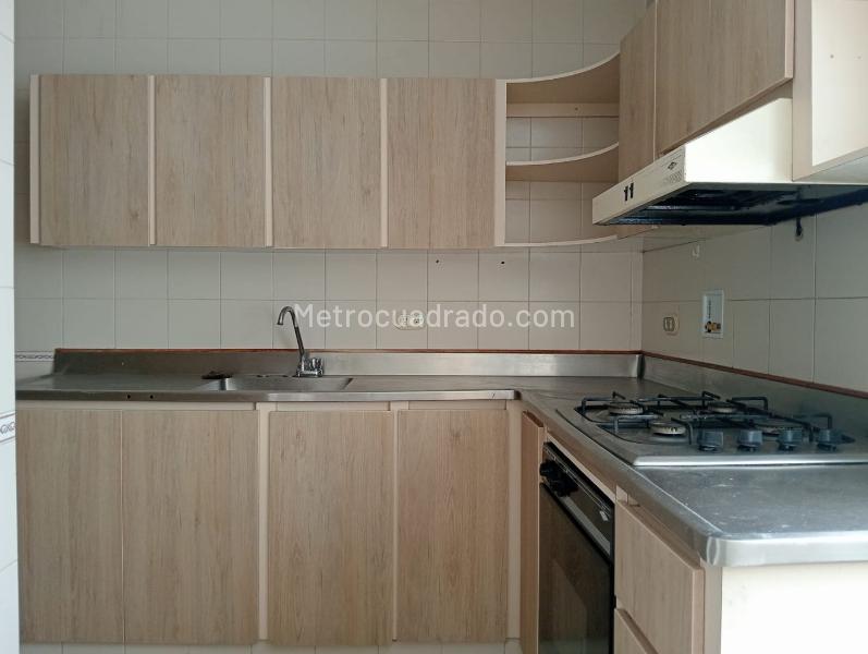 Apartamento Amplio de 3 Alcobas en Arriendo en Laureles - 7