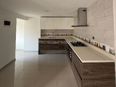 Apartamento en venta en La America, Medellín · foto 3 de 17