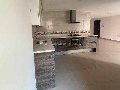 Apartamento en venta en La America, Medellín · foto 5 de 17