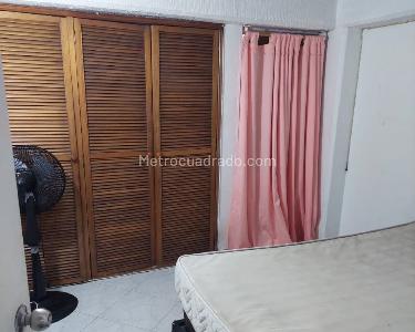 Apartamento de 3 alcobas en venta en Loma De Los Bernal, Medellín, 64 m² · foto 11 de 13