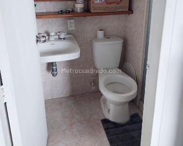 Apartamento de 3 alcobas en venta en Loma De Los Bernal, Medellín, 64 m² · foto 13 de 13