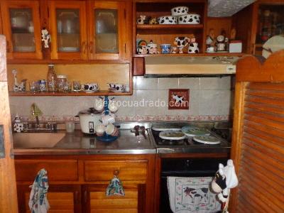 Apartamento de 3 alcobas en venta en Loma De Los Bernal, Medellín, 64 m² · foto 5 de 13