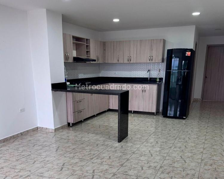 Apartamento exterior en arriendo con 3 alcobas en Itagüí - 2