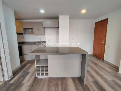 Apartamento en arriendo en Laureles, Medellín · foto 7 de 14