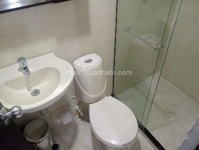 Apartamento en arriendo en Laureles, Medellín · foto 17 de 18