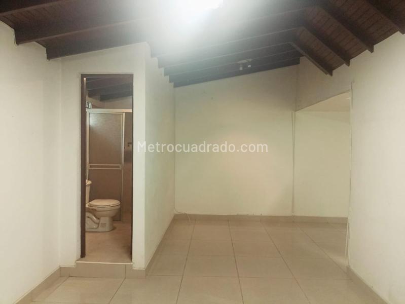 Estudio Dúplex de 1 Alcoba en Belén cerca a Vías Principales - 7