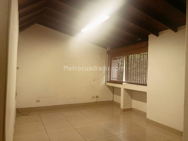 Estudio Dúplex de 1 Alcoba en Belén cerca a Vías Principales - 8