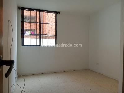 Apartamento de 2 alcobas en arriendo en Laureles, Medellín, 84 m² · foto 15 de 19