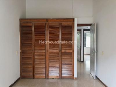 Casa de 3 alcobas en arriendo en Belen, Medellín, 230 m² · foto 12 de 17