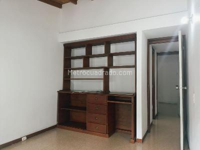 Casa de 3 alcobas en arriendo en Belen, Medellín, 230 m² · foto 13 de 17