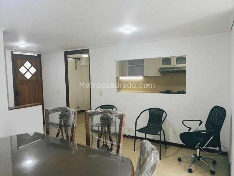 4BR House with Pool in Belen - 4