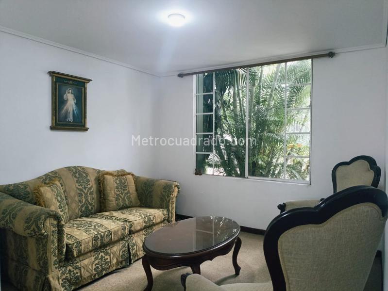 4BR House with Pool in Belen - 6