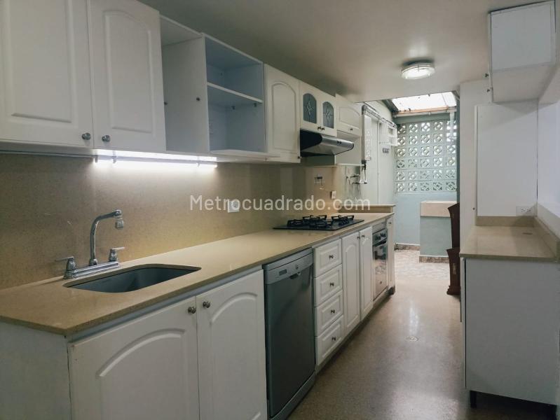 4BR House with Pool in Belen - 9