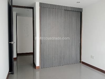 Apartamento de 4 alcobas en venta en Laureles, Medellín, 197 m² · foto 12 de 18