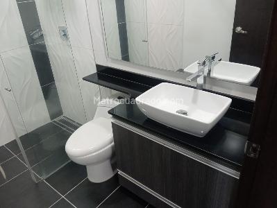 Apartamento de 3 alcobas en venta en Laureles, Medellín, 90 m² · foto 16 de 17