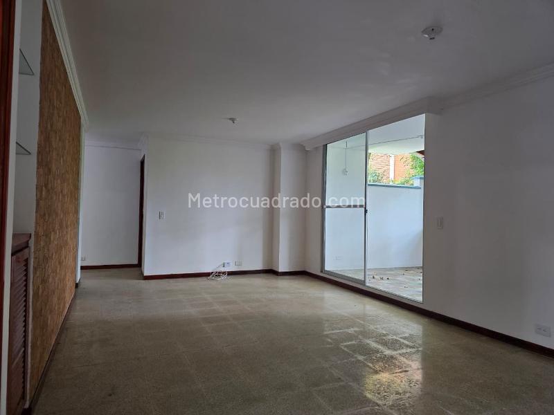 Modern 3BR Apartment in Belen - 2