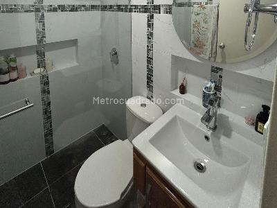 Apartamento de 3 alcobas en venta en Laureles, Medellín, 105 m² · foto 14 de 15