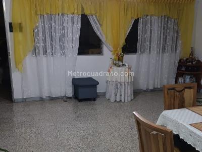 Apartamento de 3 alcobas en venta en Laureles, Medellín, 105 m² · foto 2 de 15