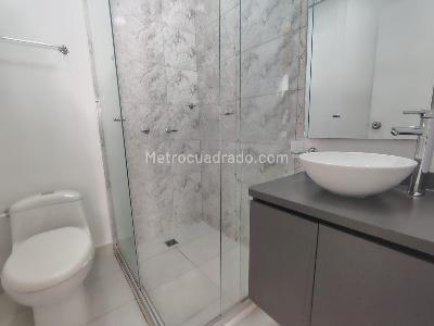 Casa de 5 alcobas en arriendo en La America, Medellín, 230 m² · foto 15 de 15