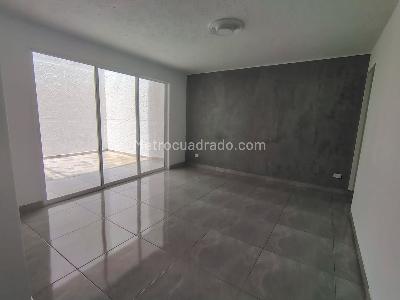 Casa de 5 alcobas en arriendo en La America, Medellín, 230 m² · foto 3 de 15