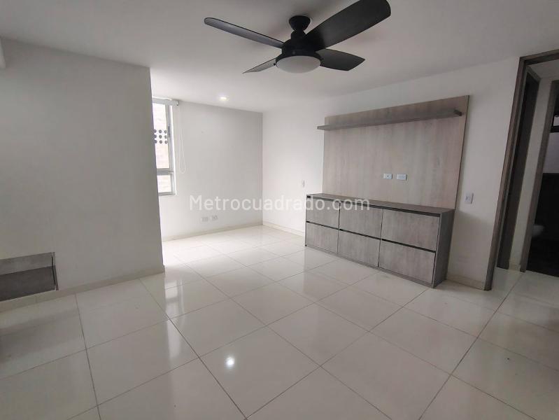 Spacious 3BR Apartment with Amenities in Los Laureles - 5