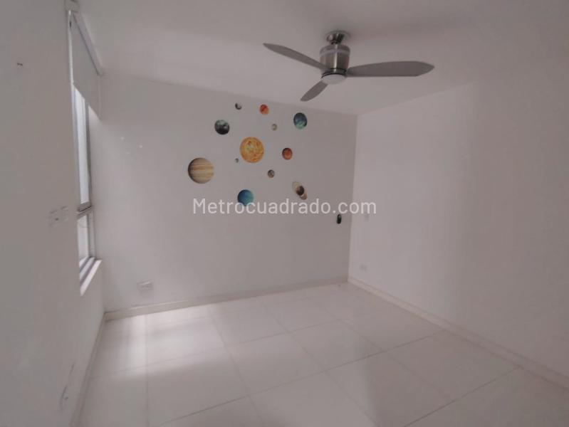 Spacious 3BR Apartment with Amenities in Los Laureles - 9