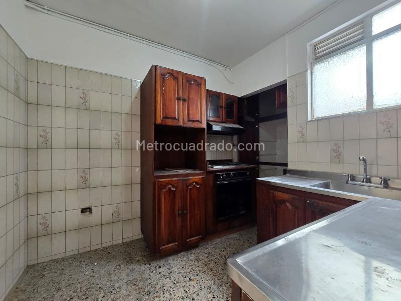 Casa Independiente de 3 Alcobas en Arriendo en Belén, Medellín - 5