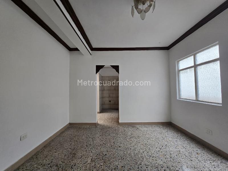 Casa Independiente de 3 Alcobas en Arriendo en Belén, Medellín - 9