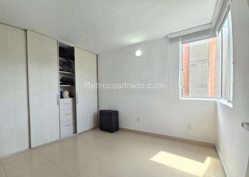 Apartamento Moderno de 3 Alcobas en Belén - 8