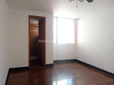 Apartamento de 3 alcobas en venta en Laureles, Medellín, 105 m² · foto 11 de 18