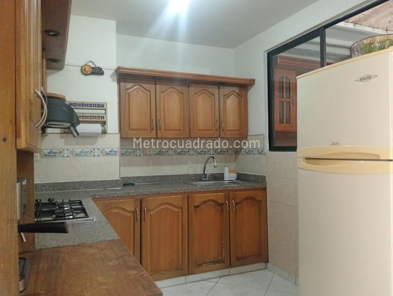 Apartamento Amoblado de 3 Alcobas en La América - 7