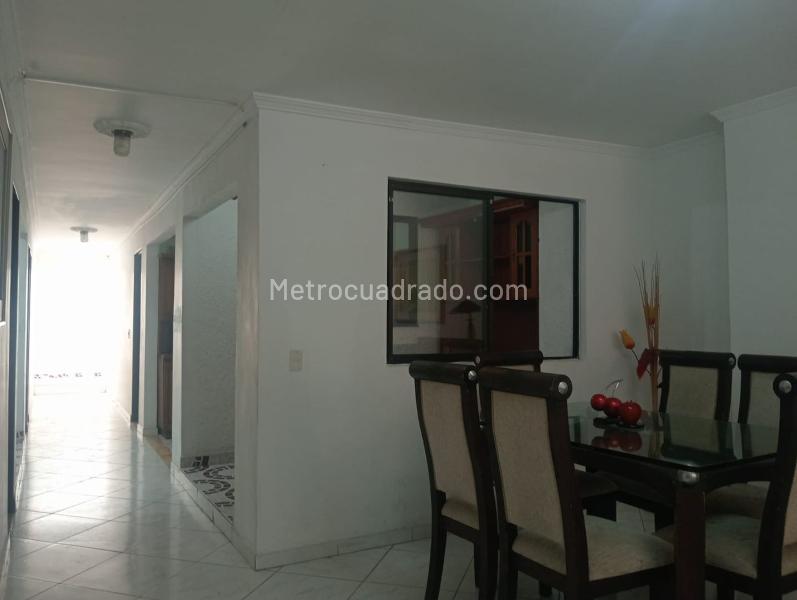 Amplio Apartamento de 3 Alcobas en La América - 5