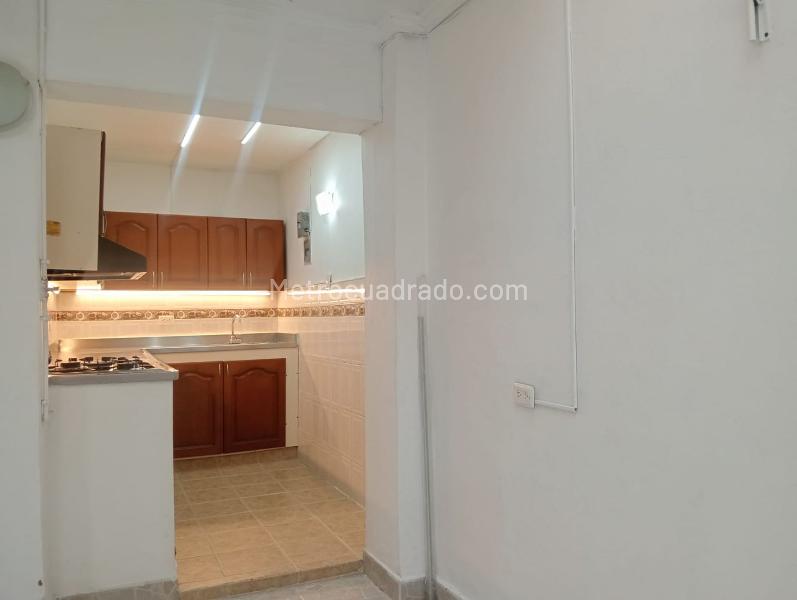 Apartamento de 2 Alcobas cerca a Supermercados en La América - 5