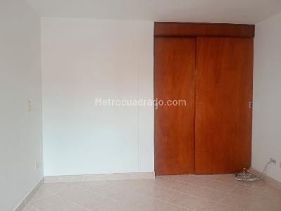Apartamento de 3 alcobas en arriendo en Carlos E. Restrepo, Medellín, 75 m² · foto 12 de 17