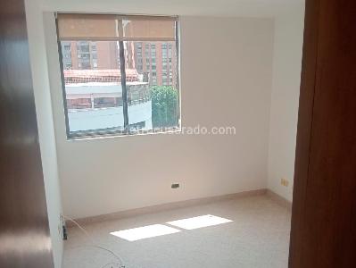 Apartamento de 3 alcobas en arriendo en Carlos E. Restrepo, Medellín, 75 m² · foto 13 de 17